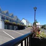 Bella Vista & Self Catering Hotel 3*