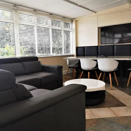 Bella Vista & Self Catering Hotel 3*