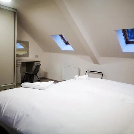 Bella Vista & Self Catering 3* Cobh
