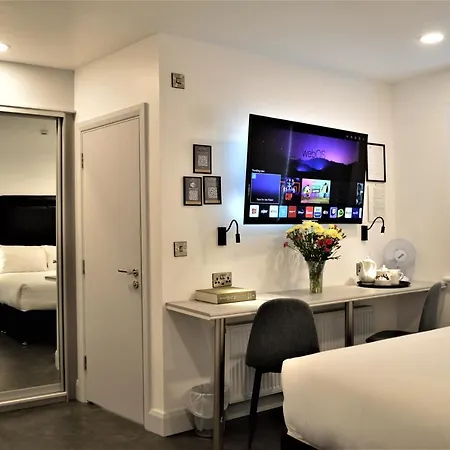 Bella Vista & Self Catering 3*
