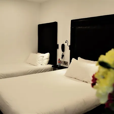 فندق Bella Vista & Self Catering 3*