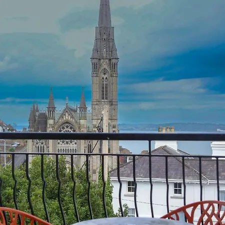 Hotel Bella Vista & Self Catering Cobh