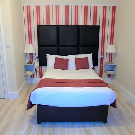 Bella Vista & Self Catering 3* كوب