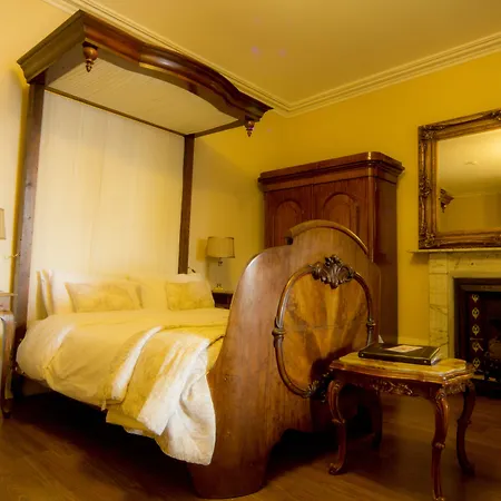 Hotel Bella Vista & Self Catering Cobh