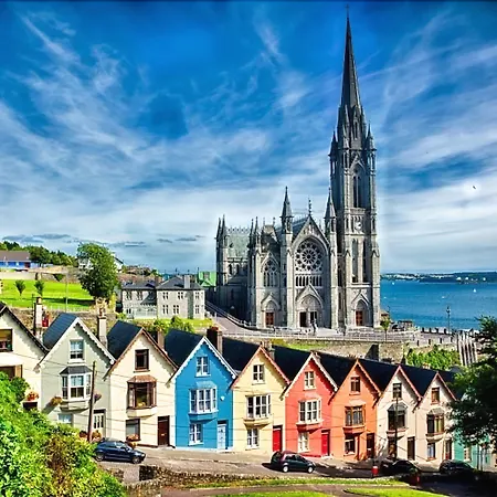 Bella Vista & Self Catering فندق 3*