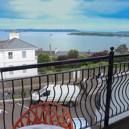 Hotel Bella Vista & Self Catering Cobh