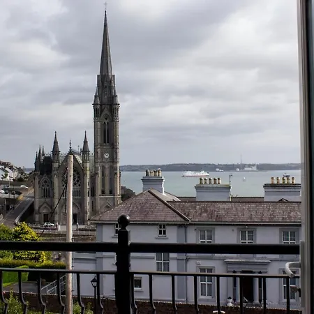 Bella Vista & Self Catering Hotel Cobh