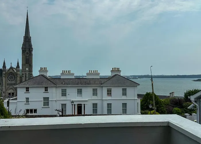 Bella Vista & Self Catering 3* Cobh