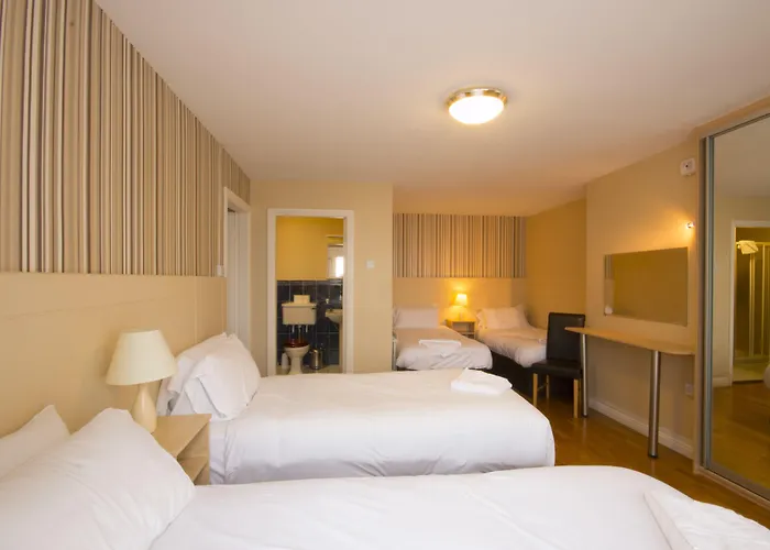 Bella Vista & Self Catering Hotel Cobh