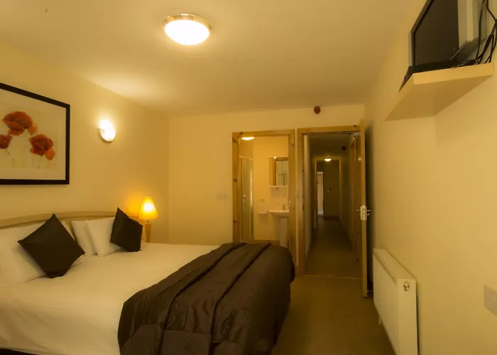 Hotel Bella Vista & Self Catering Cobh